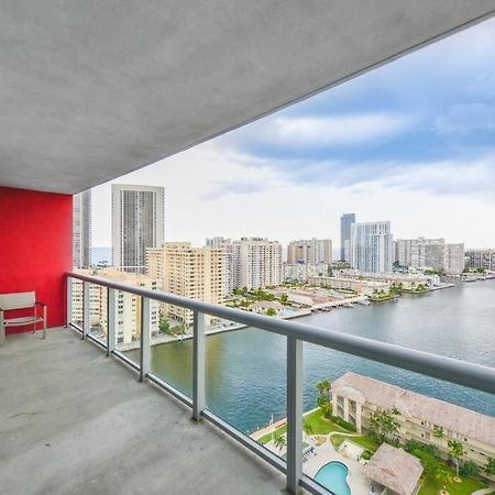 Cozy 1Br Condo Beachwalk Resort Hallandale Beach Kültér fotó