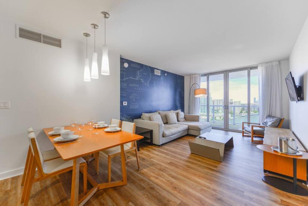 Cozy 1Br Condo Beachwalk Resort Hallandale Beach Kültér fotó
