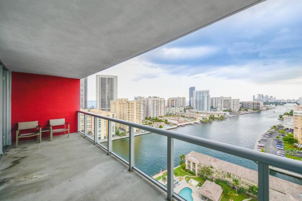 Cozy 1Br Condo Beachwalk Resort Hallandale Beach Kültér fotó