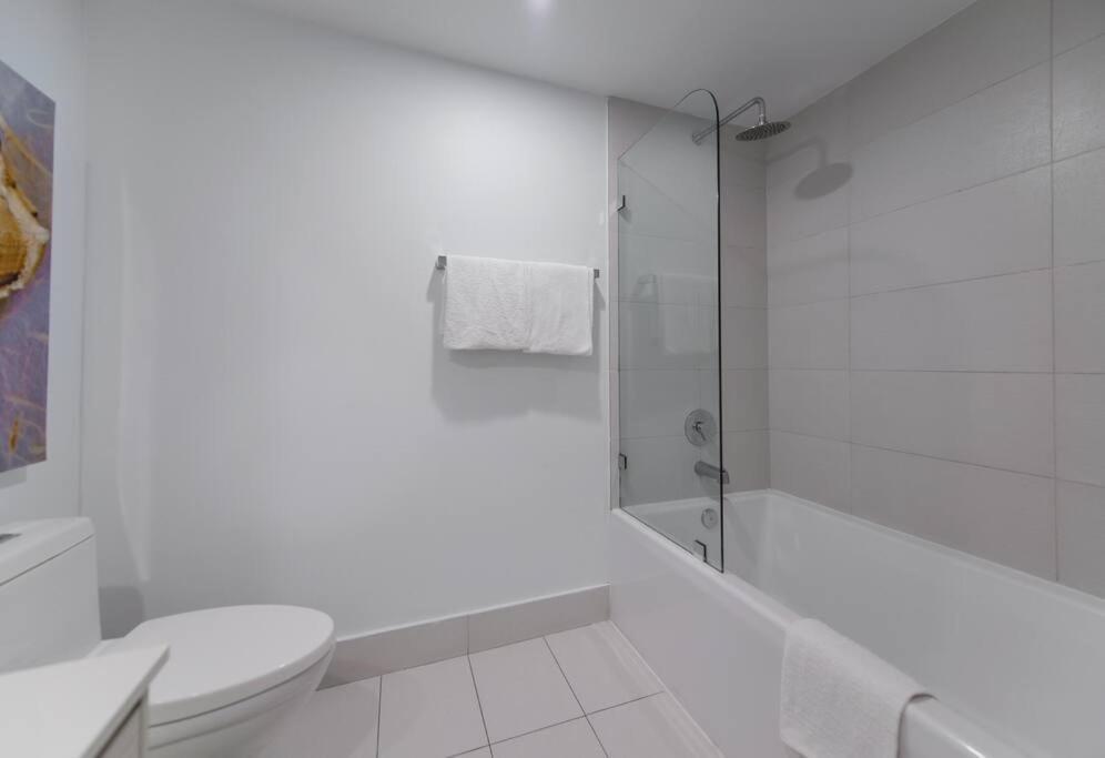 Cozy 1Br Condo Beachwalk Resort Hallandale Beach Kültér fotó
